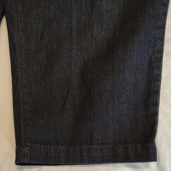 Christopher & Banks CJ Banks Classic Fit Comfort Waist Denim Capris Size 18W NWT - Picture 8 of 10
